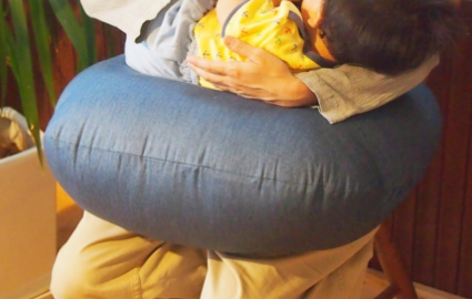 青葉 ベビハグ 授乳用クッションの口コミ・評判は？実際に使って