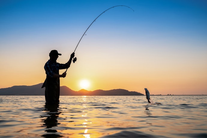 足元にいる魚を狙うなら、1.6~3mの短い竿がおすすめ