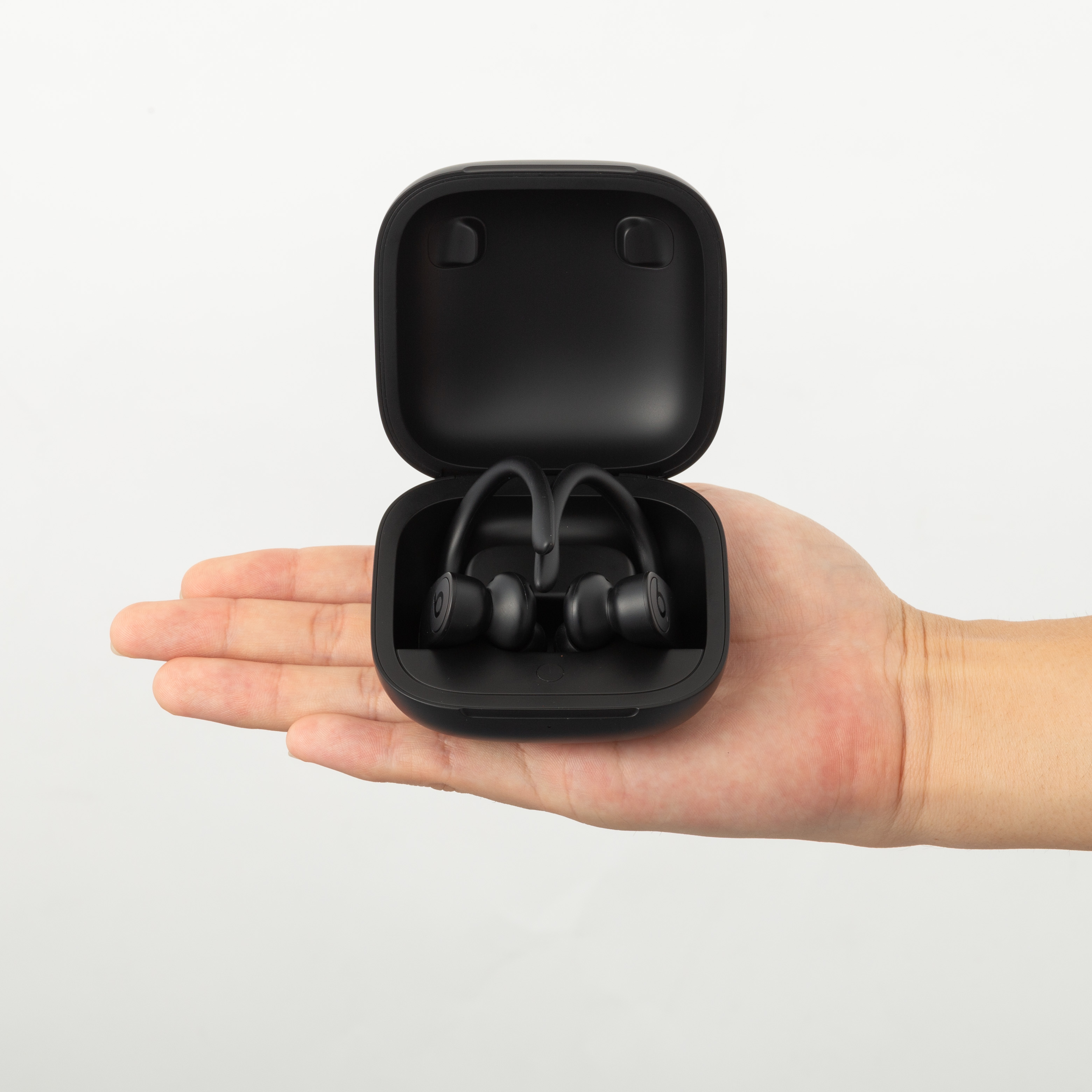 Apple Japan Powerbeats Proの口コミ・評判は？実際に使ってよい点・気