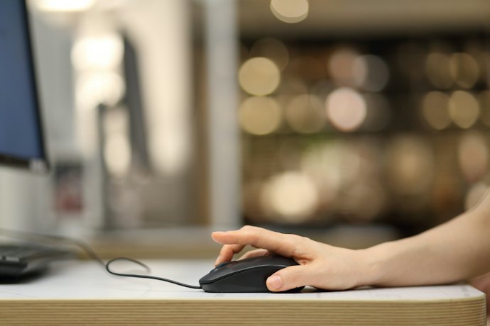 静音性の高さを謳っているものなら、静かな場所でも使いやすい