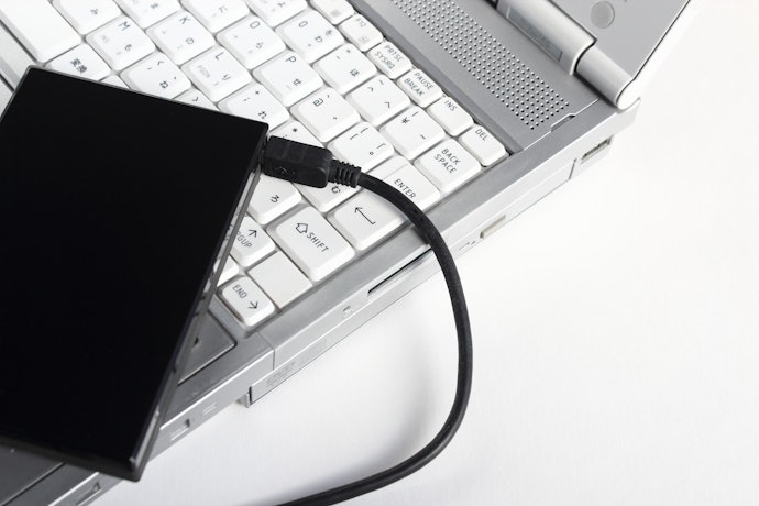 仕事や趣味で使うデータの一時保存先にしたいなら、転送速度重視でOK