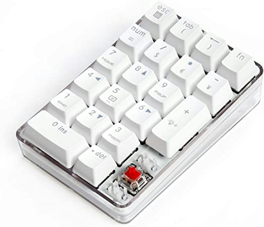 長時間作業するなら、ソフトなタッチ感で疲れにくい「赤軸」