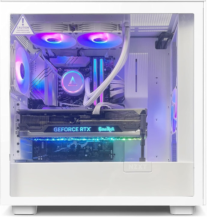 自宅で作業するならデスクトップPC一択。ディスプレイにもこだわれる