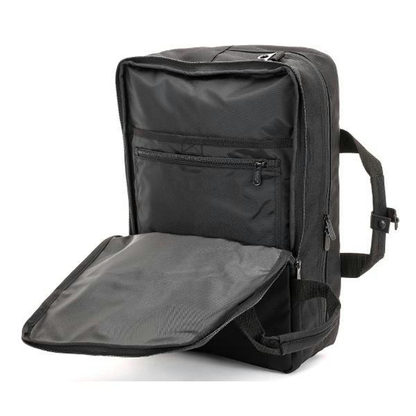 開口部が広いと中が見やすい。荷物の出し入れもスムーズで便利
