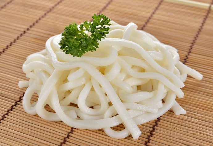 うどんのもちもち食感が楽しめる生タイプ麺