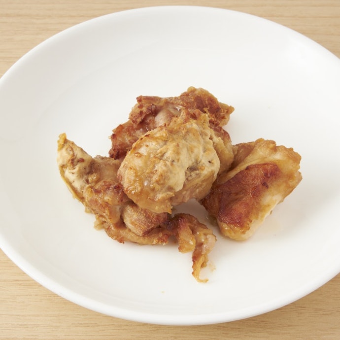 唐揚げはべちゃっとした仕上がりに。油で揚げるのには劣る