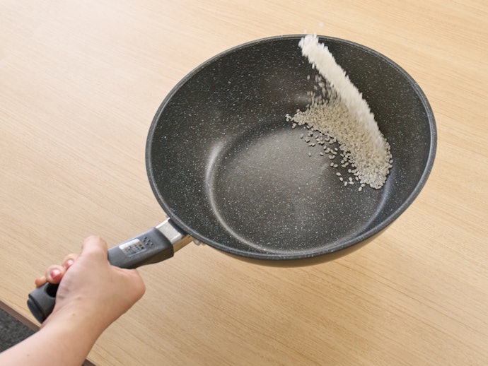 軽量で片手でも扱いやすい
