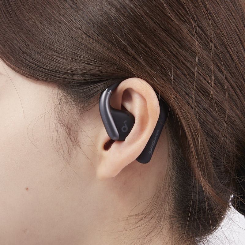 【美品】　Anker Soundcore AeroFit Pro 早い者勝ち 完全ワイヤレスイヤホン Anker Soundcore AeroFit Pro ミッドナイト