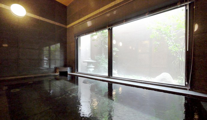 旅の疲れを癒すなら、温泉や大浴場付きを選ぼう