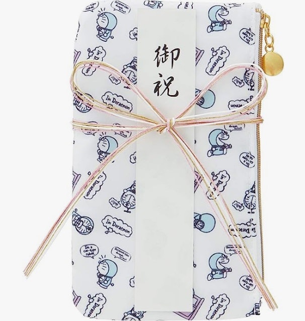 3万円:縦18~20cm×横10~13cmで、やや豪華なものを候補にしよう
