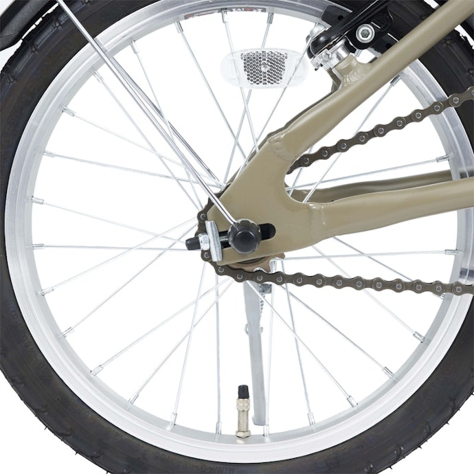 ブレーキの利きは良好。車体が小さいので小柄な人向き
