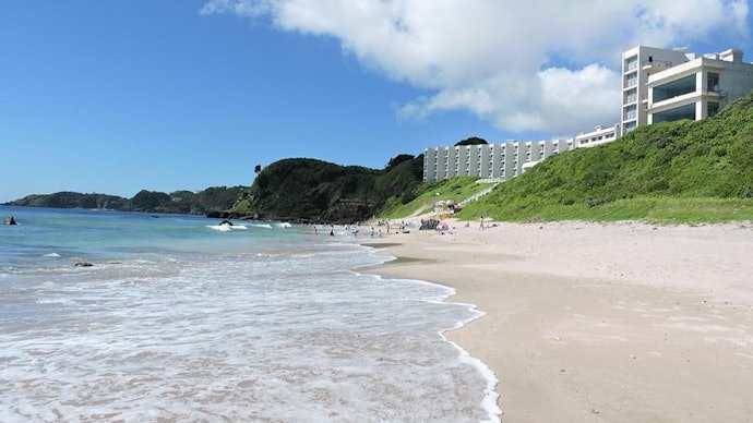 思い切り海水浴を楽しみたいなら白浜海岸周辺の宿に注目