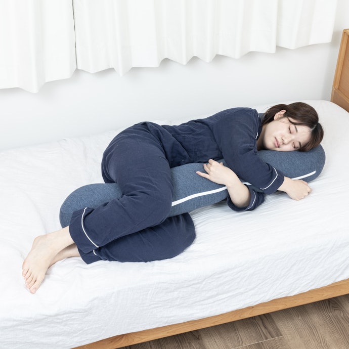横向き寝でも体が安定しやすく、足も自然に置ける