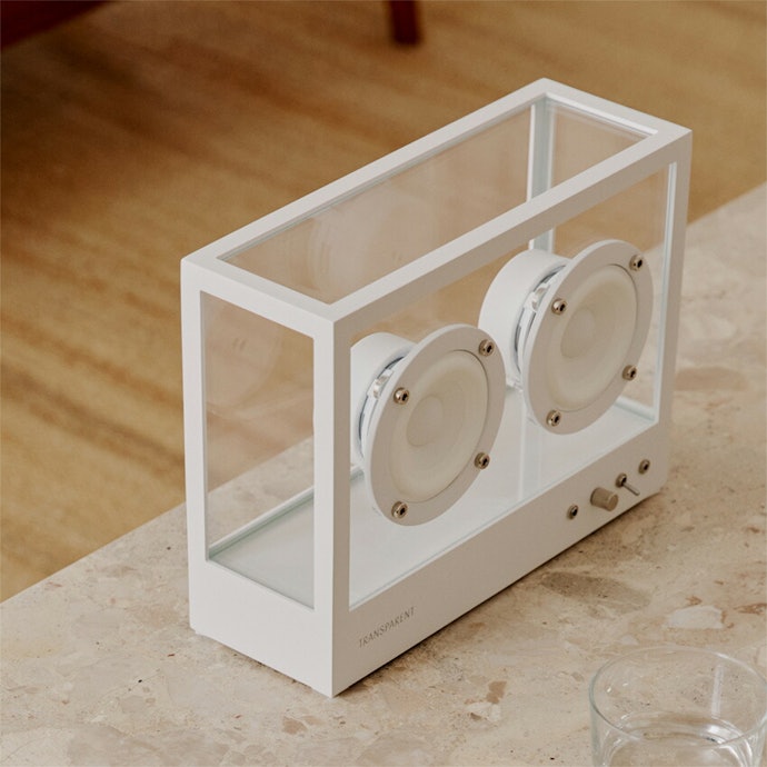 出力電力は狭い部屋なら5~10W、広いリビングや屋外では20W以上が目安