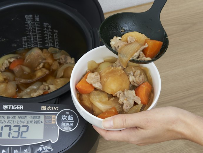調理機能つきの3合炊きなら、ケーキ作りや低温調理にも活用できる