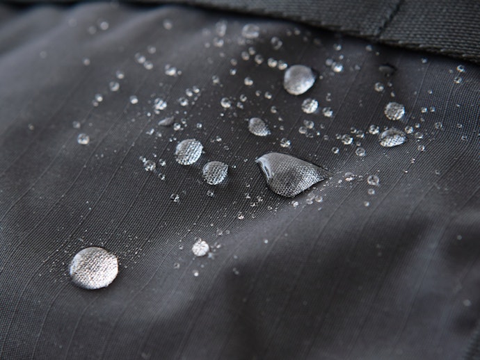 撥水加工:中身が濡れるのが気になるなら