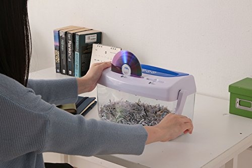 処分するCDの数が少ないなら、コンパクトな手動式を選択肢に