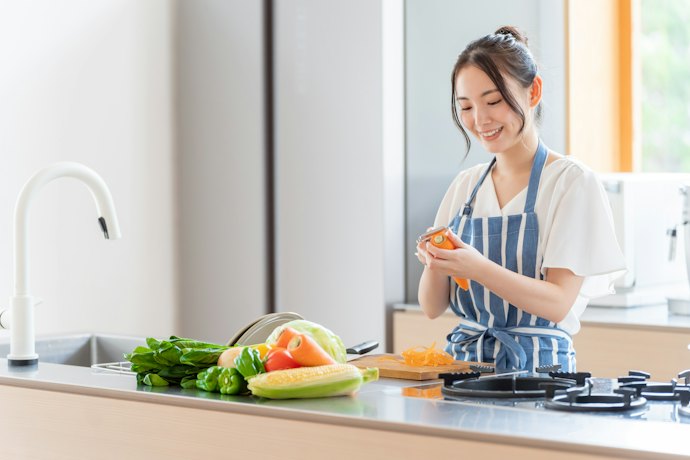 胸当てエプロン:しっかり汚れを防げて幅広いシーンで活躍