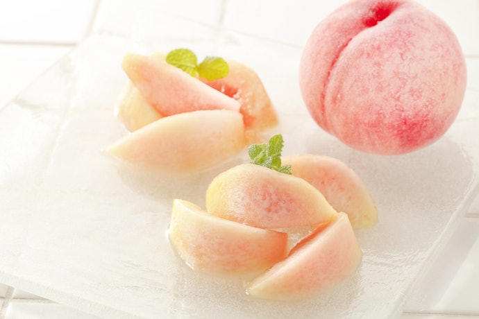 とろけるような甘さが魅力の白桃