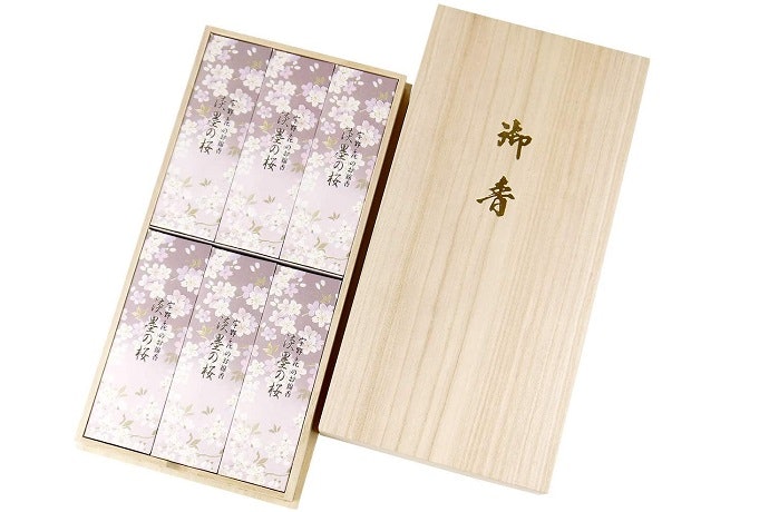花:バラや桜、ラベンダーなど種類が豊富