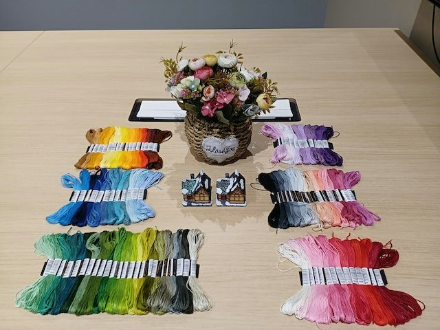室内での通常撮影は、鮮やかにはっきり写る。インカメも比較的きれい