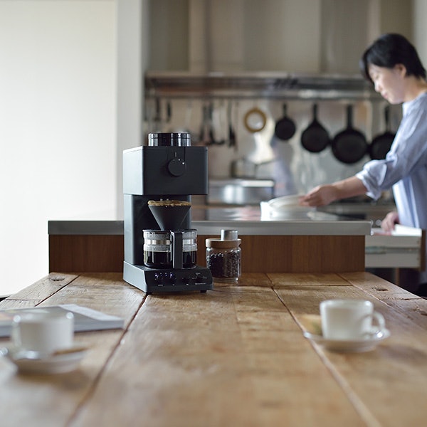 ミル付きだから挽きたてコーヒーを楽しめる!「カフェ・バッハ」監修の本格派