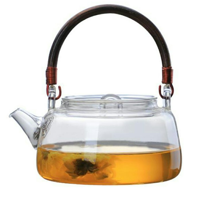 お茶を作るなら大きい注ぎ口がおすすめ。手入れが楽な点にも注目