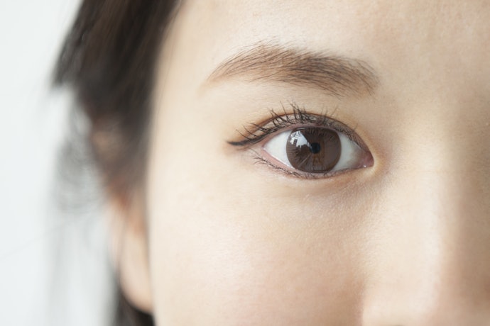 ブラウンベースが基本。普段使いするなら、瞳や髪の色に合わせてチョイス