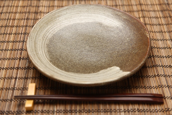 【皿】和食器の主役。メインには7寸皿・取りわけるなら5寸皿が便利