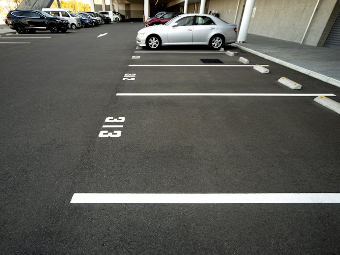 車移動なら、駐車場を備えたホテルがおすすめ