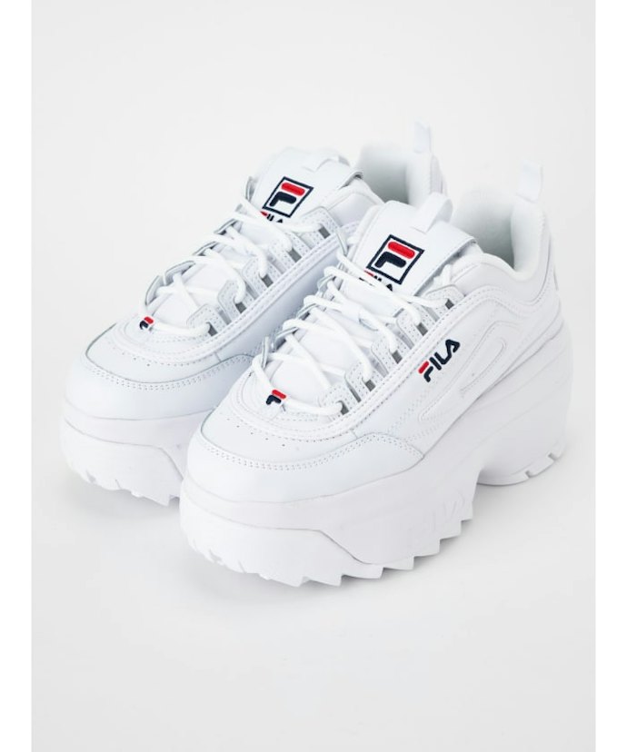ブランドロゴのワンポイントがかわいい「FILA」