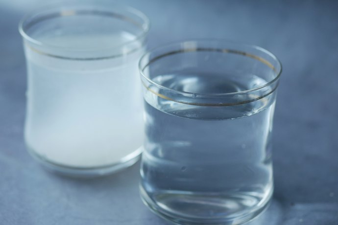 日本酒好きの夫婦には飲み比べセットで楽しんでもらおう