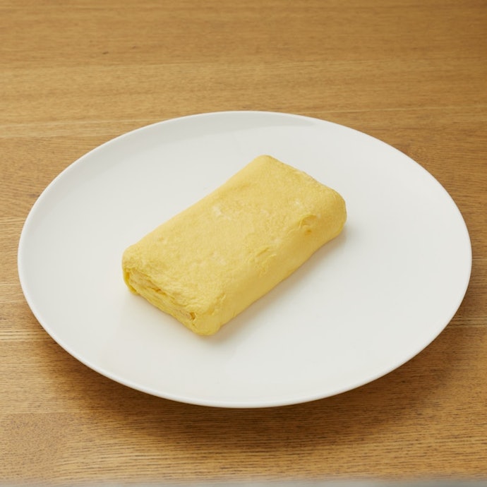 できたての卵焼きは柔らかく、水分を含んだ仕上がり。冷めてもある程度みずみずしさを感じる