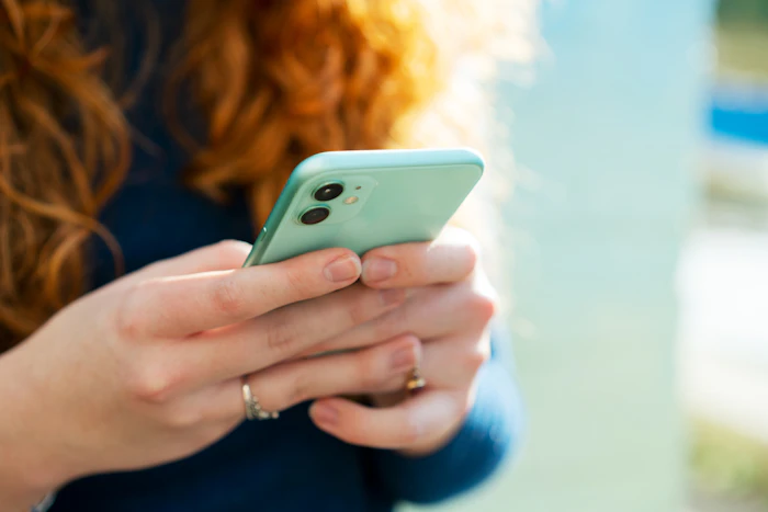 楽天モバイルに乗り換えてiPhoneを使うには?手順や注意点を解説