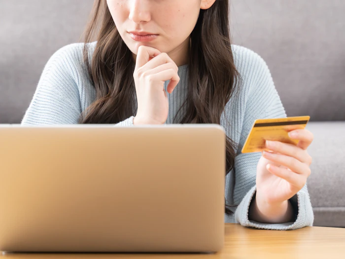 ウエルシアカードとイオンカードセレクトの違いを比較!お得にポイントを貯められるカードはどっち?