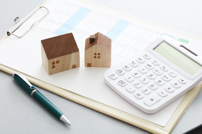 公務員は住宅ローンが通りやすい?審査落ちするリスクや財形住宅融資・住宅貸付制度も解説