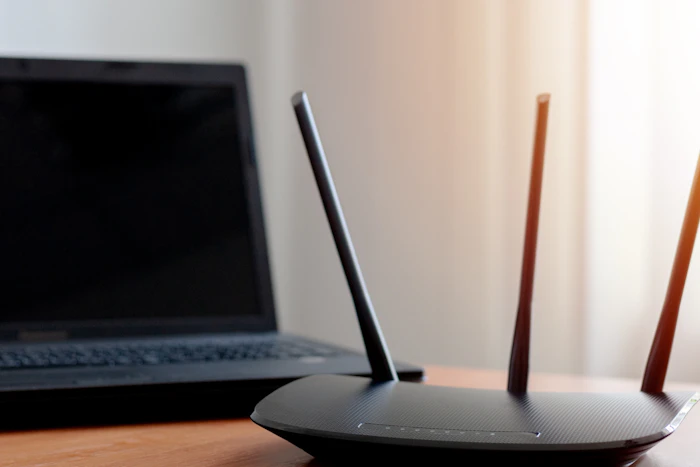 ルーターの買い替えタイミングはいつ?速度が遅い・切れると感じたらチェックすべきポイント