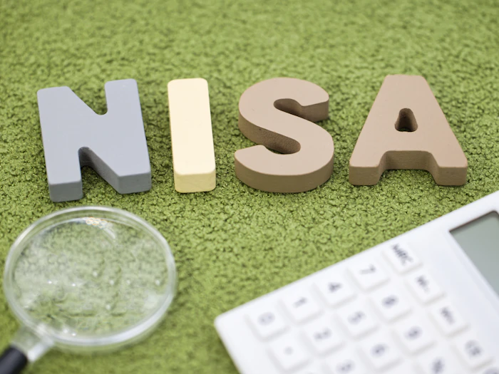 ドコモのNISAの評判は?dポイントが貯まるdカード積立も紹介