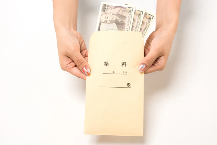 21歳の平均年収はいくら?給与アップの方法とあわせて解説