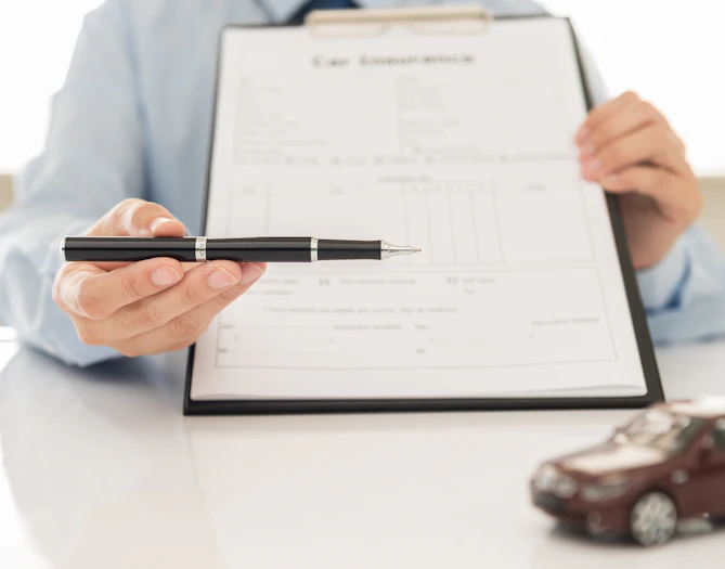 【徹底解説】自動車保険へ加入する時の必要書類は?
