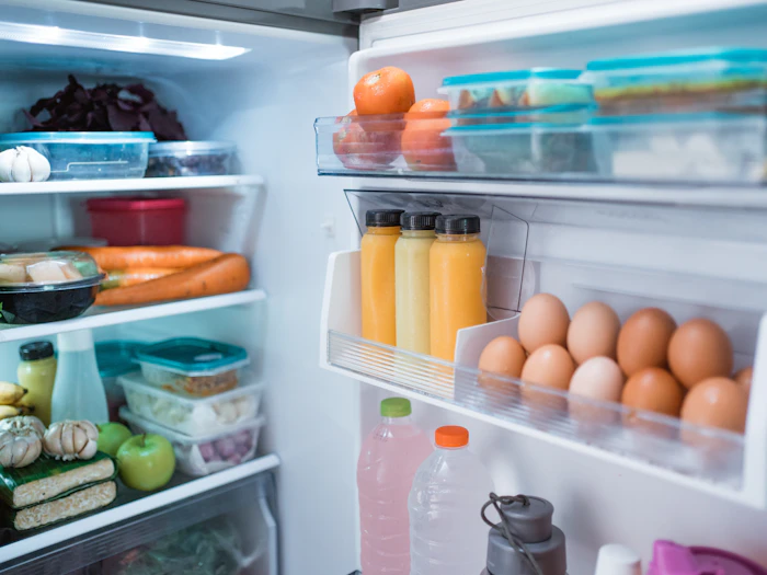 冷蔵庫の電気代はどれくらい?安く使うコツやほかの家電との比較も解説