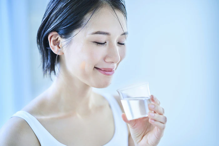 浄水器とウォーターサーバー、どっちを選べばいい?コスパ・機能性・味を比較