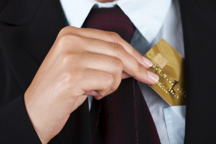 アメックスビジネスゴールドの特典を紹介!年会費や旅行の優待はある?