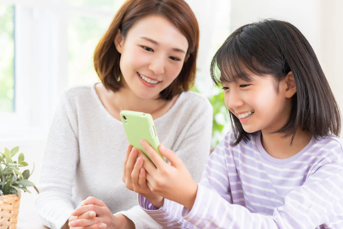 LINEMOは中学生におすすめ?月額990円でLINEギガフリーが断然お得!