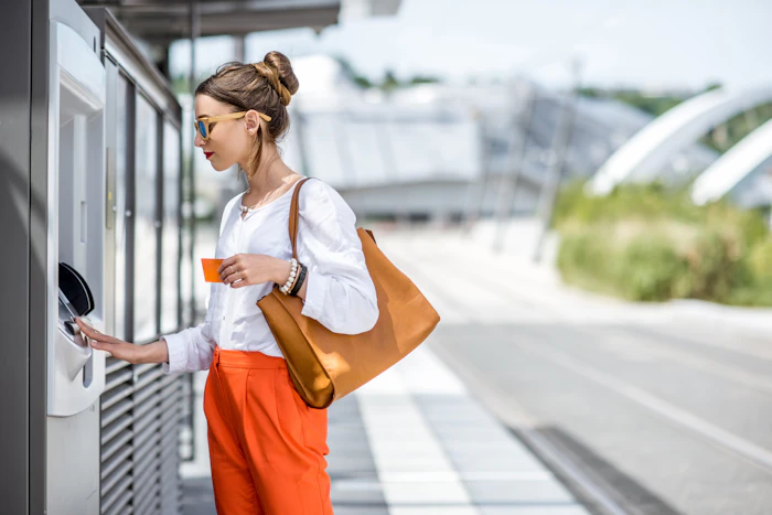 切符はクレジットカードで購入できる?買う方法や注意点を解説