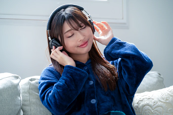 ノイズキャンセリングの原理と効果的な使い方!騒音ストレスから解放される完全ガイド