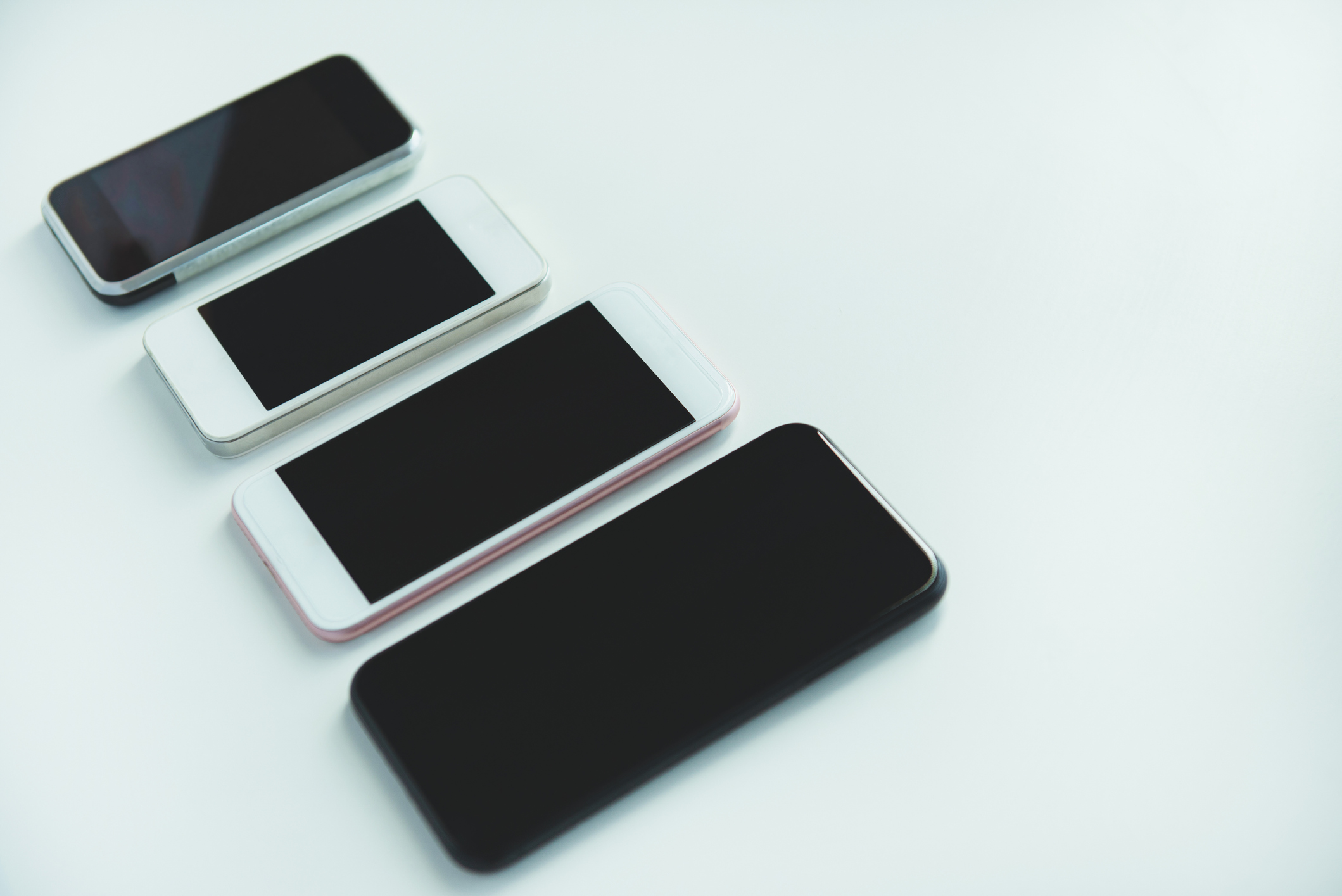 AndroidからiPhoneに機種変更するには？データ移行方法や注意点を解説 | マイベスト