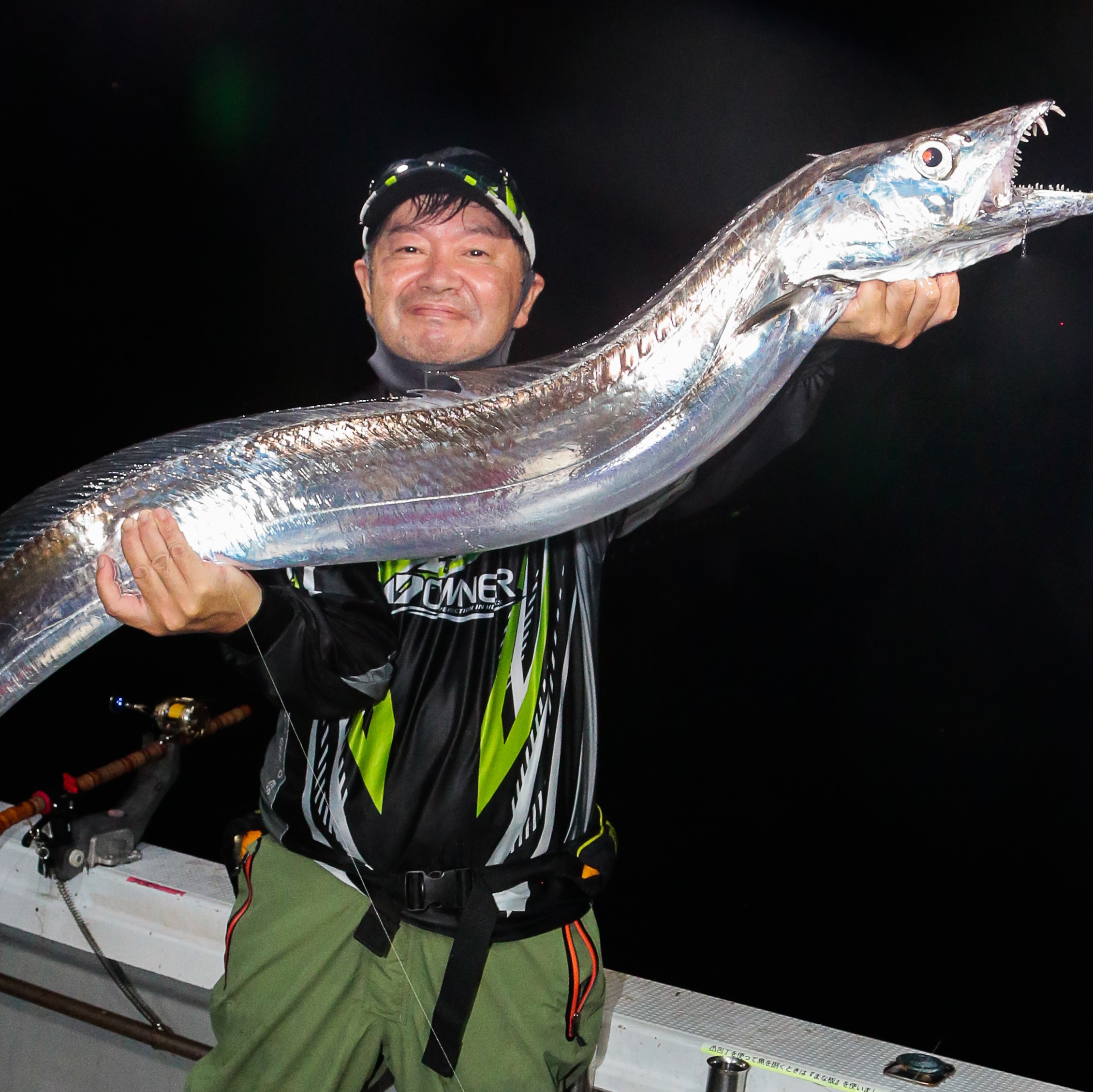 Amazon | 最新PROカラー魚群探知機180m平探査 業務用魚群探知機