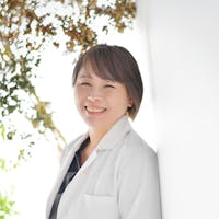 﨑山久美子