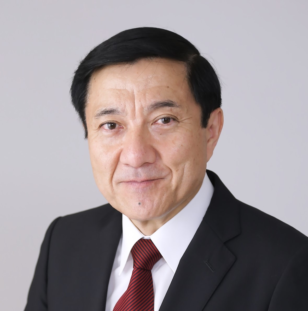 塚越一央